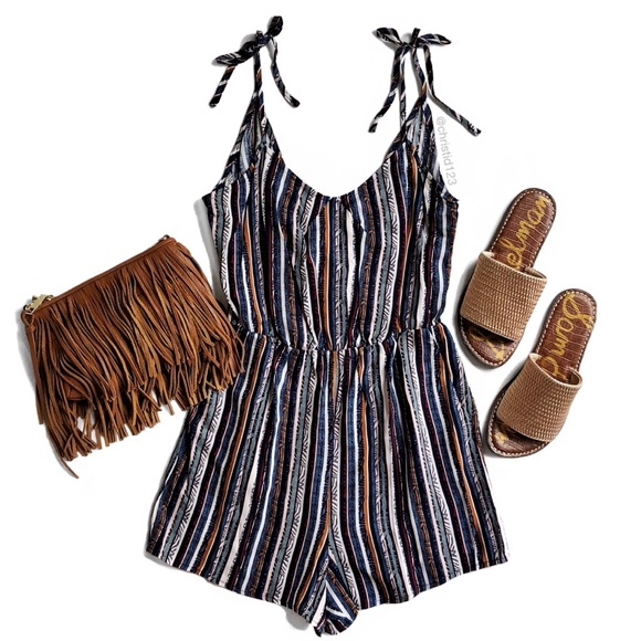 BCBGMaxAzria Pants - BCBGMaxAzria Tie Shoulder Print Romper